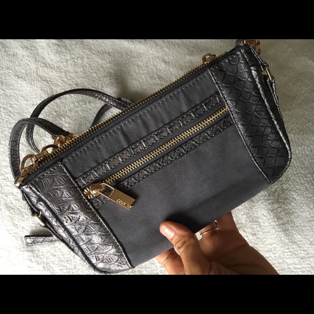 Deux Lux cross body bag - Picture 7 of 8